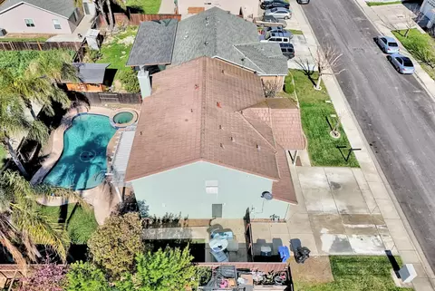 View/Area - 433 Sanderling Dr, Patterson, CA 95363 photo 8 of 9