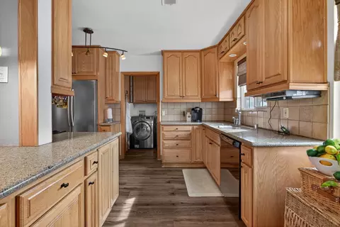 Kitchen - 5444 E Main St, Stockton, CA 95215 photo 2 of 4