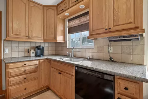 Kitchen - 5444 E Main St, Stockton, CA 95215 photo 3 of 4