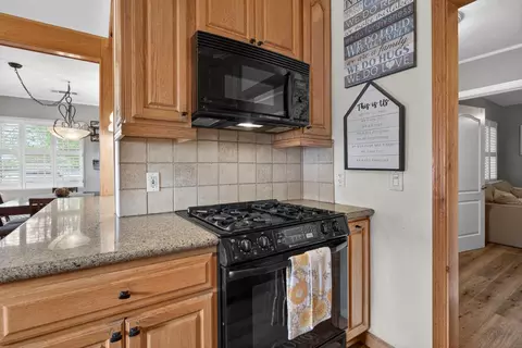 Kitchen - 5444 E Main St, Stockton, CA 95215 photo 4 of 4