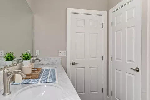 Bath - 2985 11th St, Biggs, CA 95917 photo 1 of 3