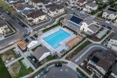 View/Area - 1661 Spring St #433, Davis, CA 95616 photo 7 of 14