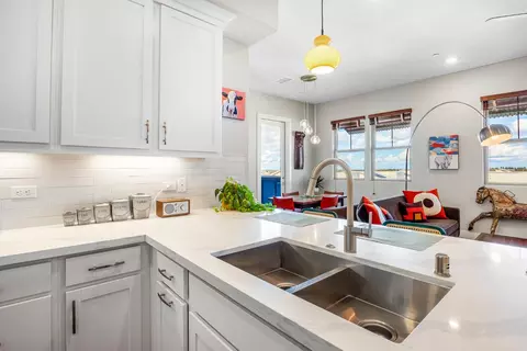 Kitchen - 1661 Spring St #433, Davis, CA 95616 photo 6 of 8