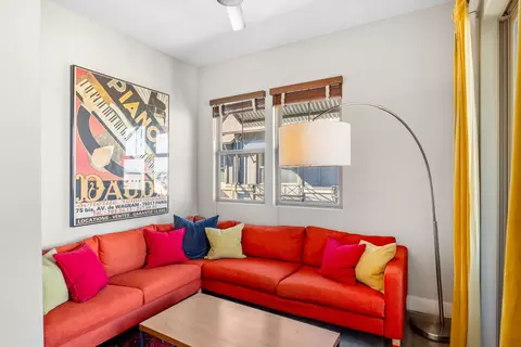 Living - 1661 Spring St #433, Davis, CA 95616 photo 4 of 5