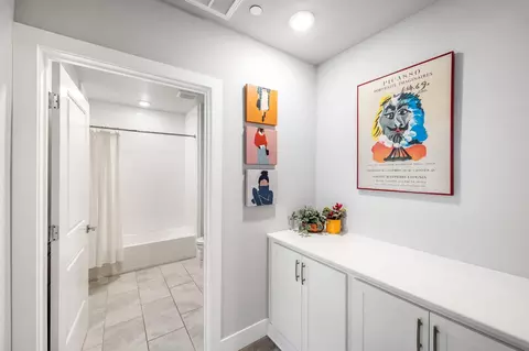 Entry Way - 1661 Spring St #433, Davis, CA 95616 photo 4 of 5