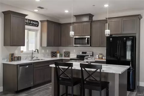 Kitchen - 2981 11th St, Biggs, CA 95917 photo 2 of 3