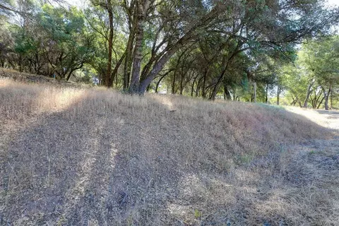 10050 Pineapple Ct, Grass Valley, CA 95949 photo 5