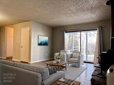 Living - 111 Patterson Ave, Loyalton, CA 96118 photo 4 of 9