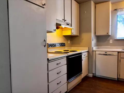 Kitchen - 111 Patterson Ave, Loyalton, CA 96118 photo 6 of 6