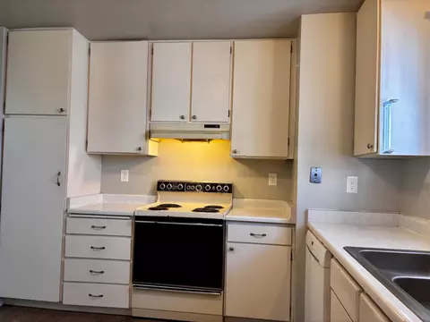 Kitchen - 111 Patterson Ave, Loyalton, CA 96118 photo 4 of 6