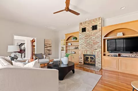 Living - 16029 Butte Mountain Rd, Jackson, CA 95642 photo 5 of 7