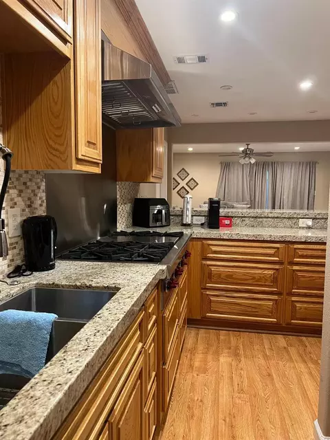 805 Tully Rd #30, Modesto, CA 95350