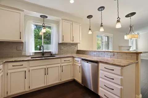 Kitchen - 512 Mockingbird Dr, Lodi, CA 95240 photo 4 of 4