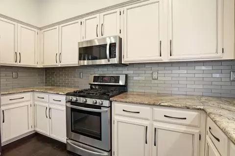 Kitchen - 512 Mockingbird Dr, Lodi, CA 95240 photo 2 of 4