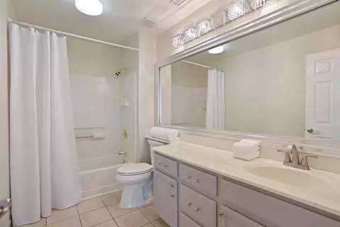 Bath - 512 Mockingbird Dr, Lodi, CA 95240 photo 4 of 4