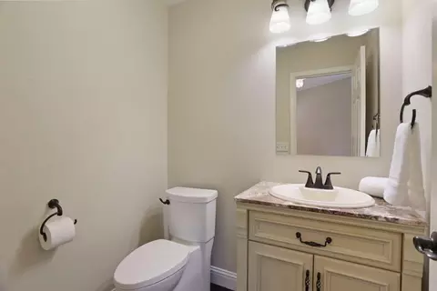 Bath - 512 Mockingbird Dr, Lodi, CA 95240 photo 1 of 4