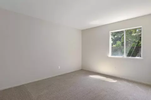 Bedroom - 512 Mockingbird Dr, Lodi, CA 95240 photo 3 of 4