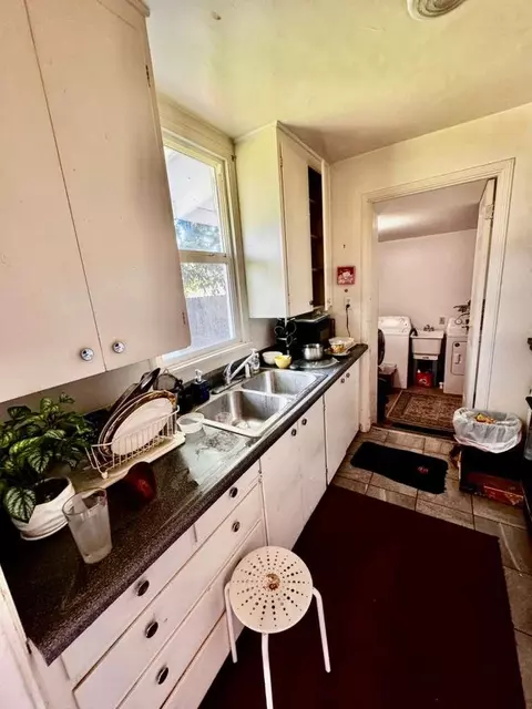 Kitchen - 557 E 1st Ave, Chico, CA 95926 photo 1 of 2