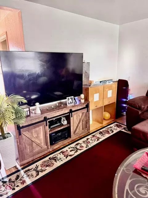 Living - 557 E 1st Ave, Chico, CA 95926 photo 1 of 2