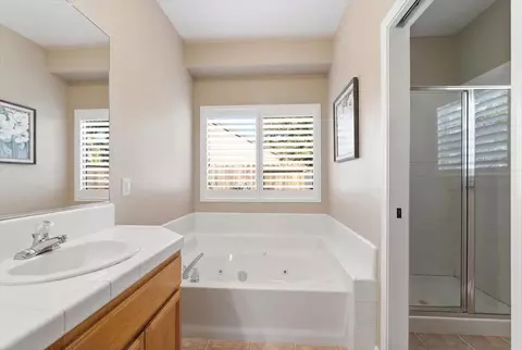 Bath - 1903 Alex Way, Turlock, CA 95382 photo 2 of 3
