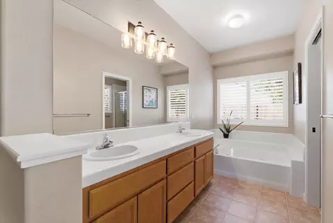 Bath - 1903 Alex Way, Turlock, CA 95382 photo 1 of 3