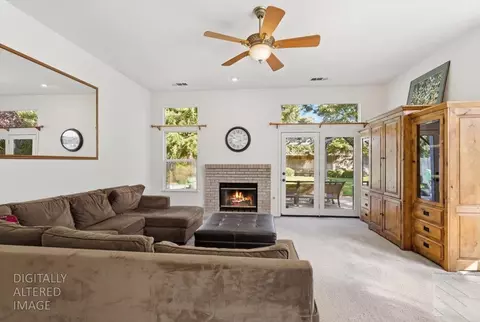 Living - 1903 Alex Way, Turlock, CA 95382 photo 3 of 4