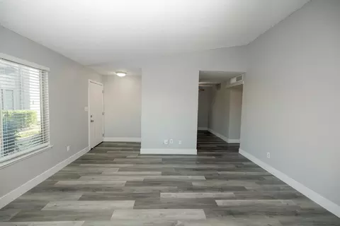Living - 1313 Floyd Ave #122, Modesto, CA 95355 photo 6 of 8