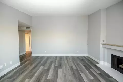 Living - 1313 Floyd Ave #122, Modesto, CA 95355 photo 8 of 8