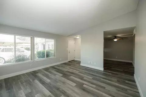 Living - 1313 Floyd Ave #122, Modesto, CA 95355 photo 5 of 8