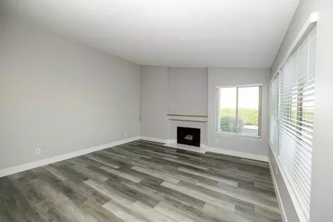 Living - 1313 Floyd Ave #122, Modesto, CA 95355 photo 1 of 8