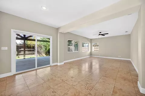 Living - 1619 7th St, Hughson, CA 95326 photo 7 of 9