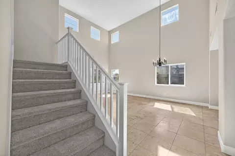 Entry Way - 1619 7th St, Hughson, CA 95326 photo 4 of 6