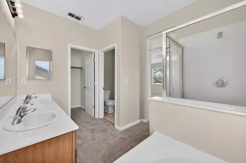 Bath - 1619 7th St, Hughson, CA 95326 photo 3 of 5