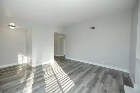 Living - 1313 Floyd Ave #176, Modesto, CA 95355 photo 5 of 8