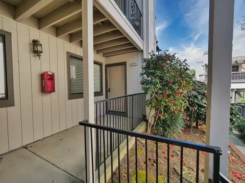 1423 Hull Ln, Martinez, CA 94553 photo 3