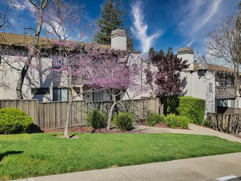 1423 Hull Ln, Martinez, CA 94553 photo 2