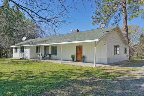 6261 Grizzly Flat Rd, Somerset, CA 95684