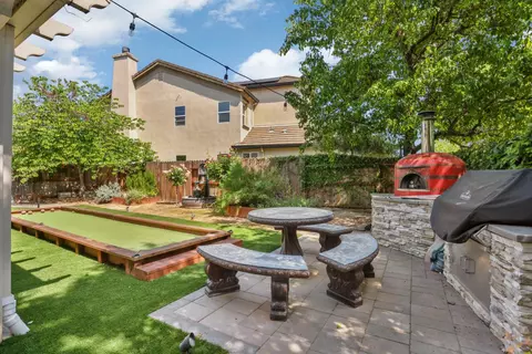 Exterior - 2256 Heavenly Way, Lodi, CA 95242 photo 9 of 12