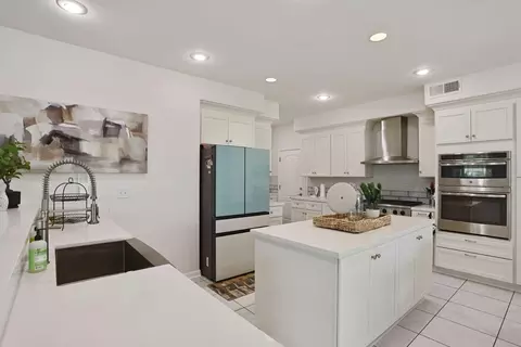 Kitchen - 2256 Heavenly Way, Lodi, CA 95242 photo 5 of 7