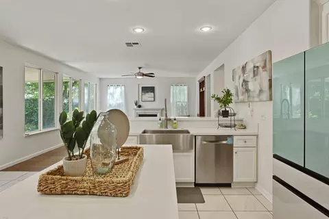 Kitchen - 2256 Heavenly Way, Lodi, CA 95242 photo 4 of 7