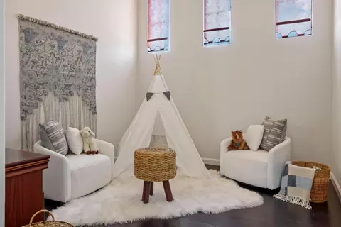 Living - 2256 Heavenly Way, Lodi, CA 95242 photo 5 of 5