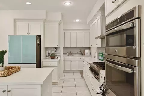 Kitchen - 2256 Heavenly Way, Lodi, CA 95242 photo 6 of 7