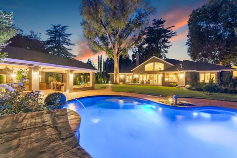 Exterior - 1620 Gary Way, Carmichael, CA 95608 photo 18 of 21
