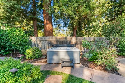 Exterior - 1620 Gary Way, Carmichael, CA 95608 photo 16 of 21