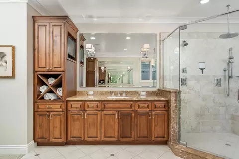 Bath - 1620 Gary Way, Carmichael, CA 95608 photo 2 of 6