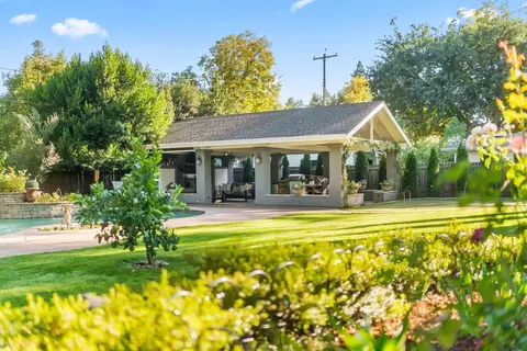 Exterior - 1620 Gary Way, Carmichael, CA 95608 photo 11 of 21