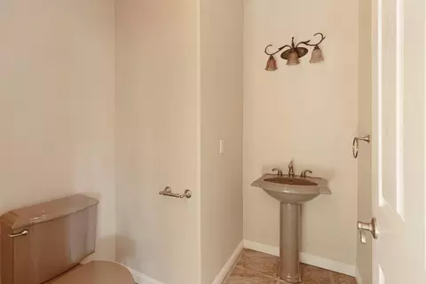 Bath - 1234 Jackson Gate Rd, Jackson, CA 95642 photo 1 of 5