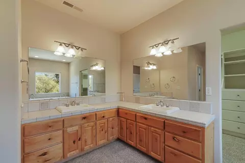 Bath - 1234 Jackson Gate Rd, Jackson, CA 95642 photo 3 of 5
