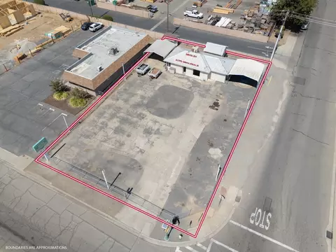 Exterior - 33 E Gridley Rd, Gridley, CA 95948 photo 4 of 12