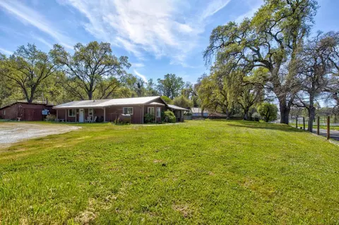 Exterior - 20991 Jamestown Rd, Sonora, CA 95370 photo 9 of 23